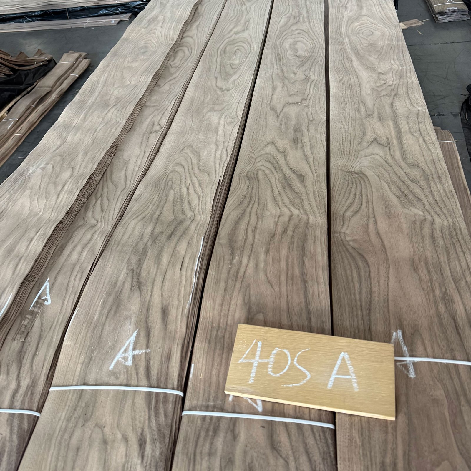 Natural Black Walnut Crown Cut Veneer 40S – A Grade