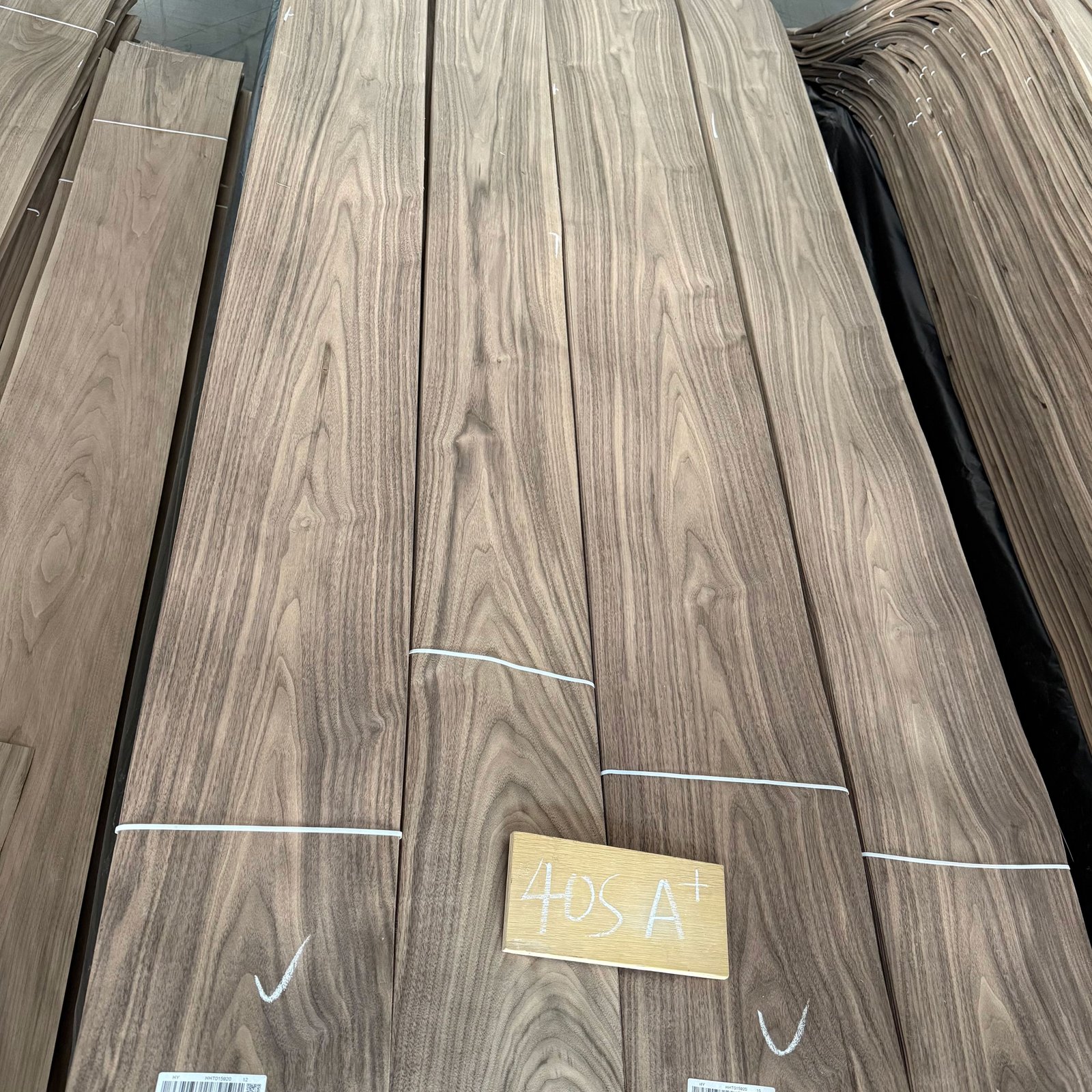 Natural Black Walnut Crown Cut Veneer 40S – A+ Grade