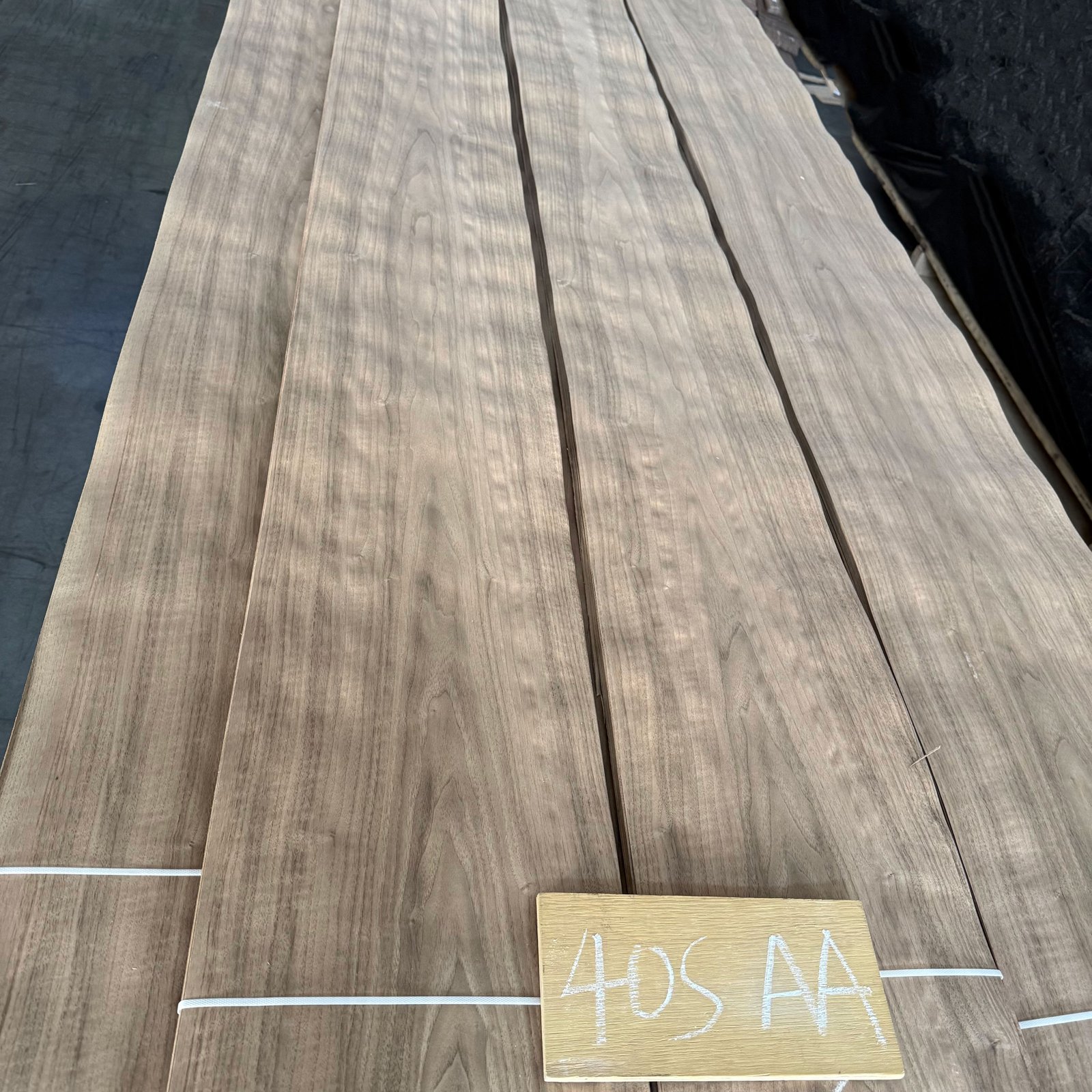 Natural Black Walnut Crown Cut Veneer 40S – AA Grade
