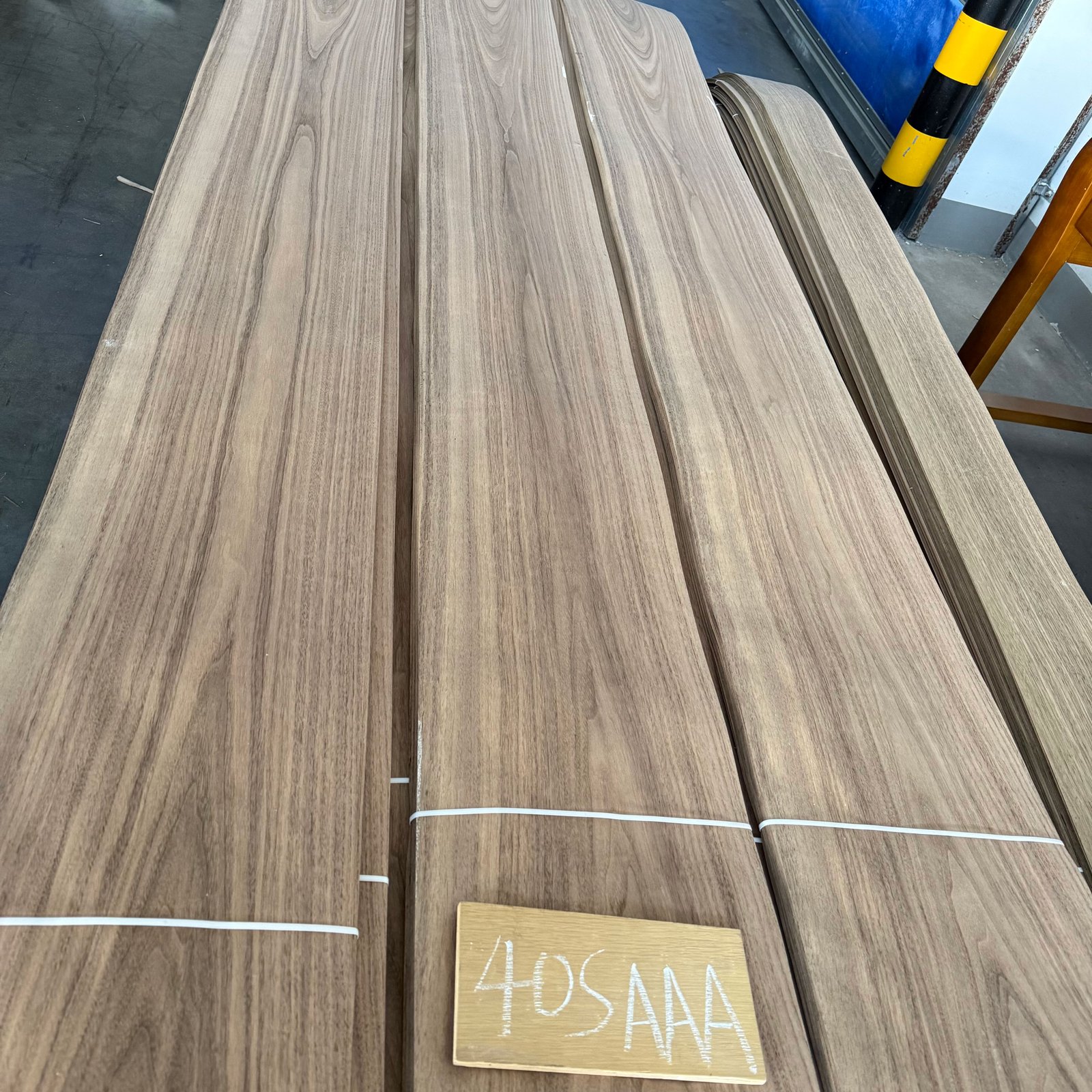 Natural Black Walnut Mixed Grain Veneer 40S – AAA Grade