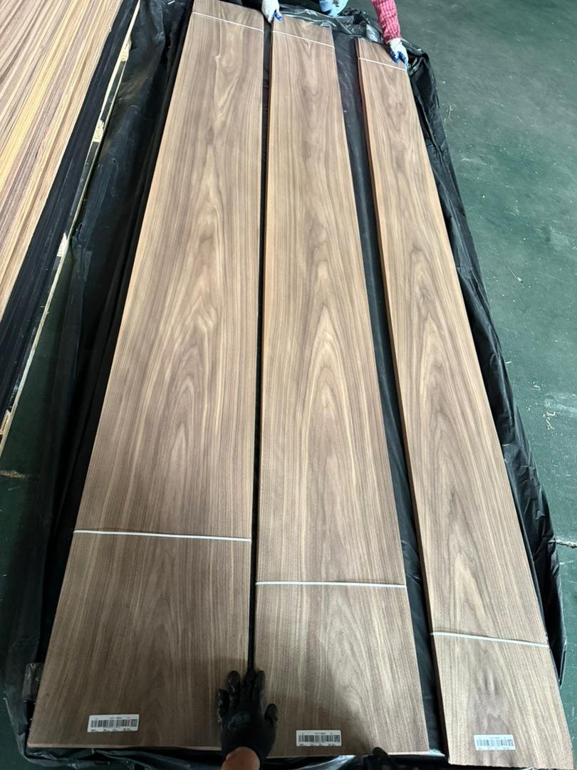American Black Walnut Straight Grain Veneer 0.5 mm – AA+ to AAA Grade