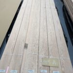 natural red oak crown cut veneer 40s a image 01